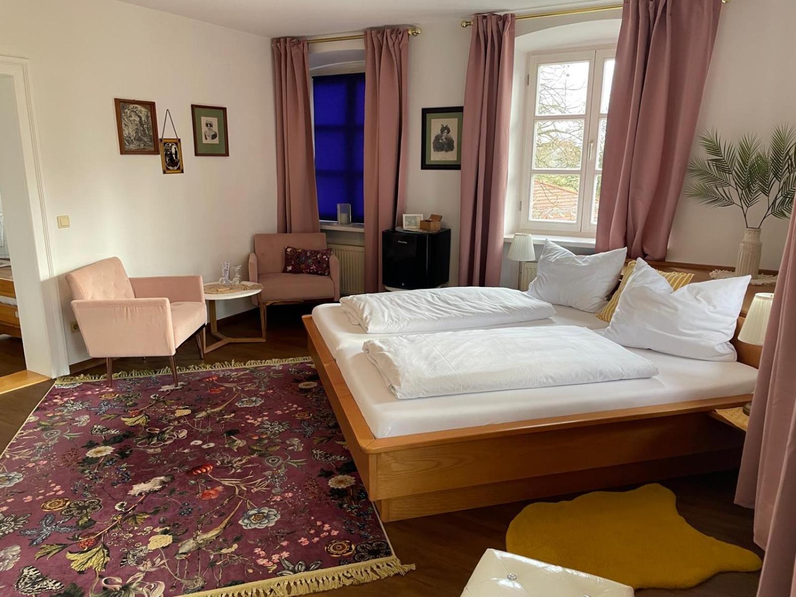Il Castello Hotel Haiming Buitenkant foto